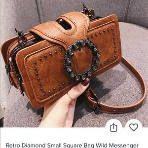Cross body shoulder bag